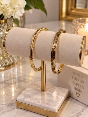 Set of Two Bangle Bracelets